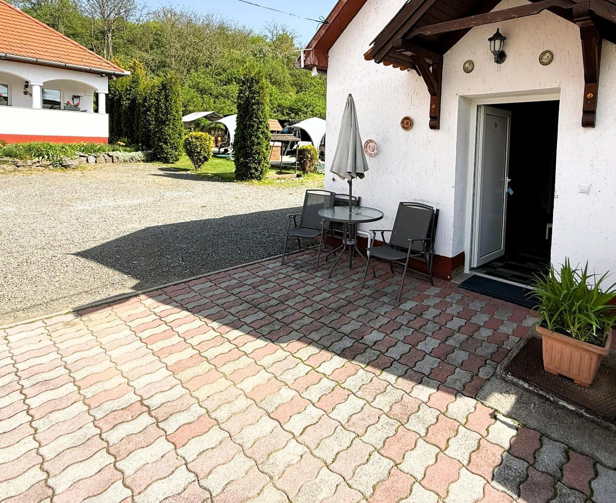 Harmony Vendeghaz Egerszalok Apartment ภายนอก รูปภาพ