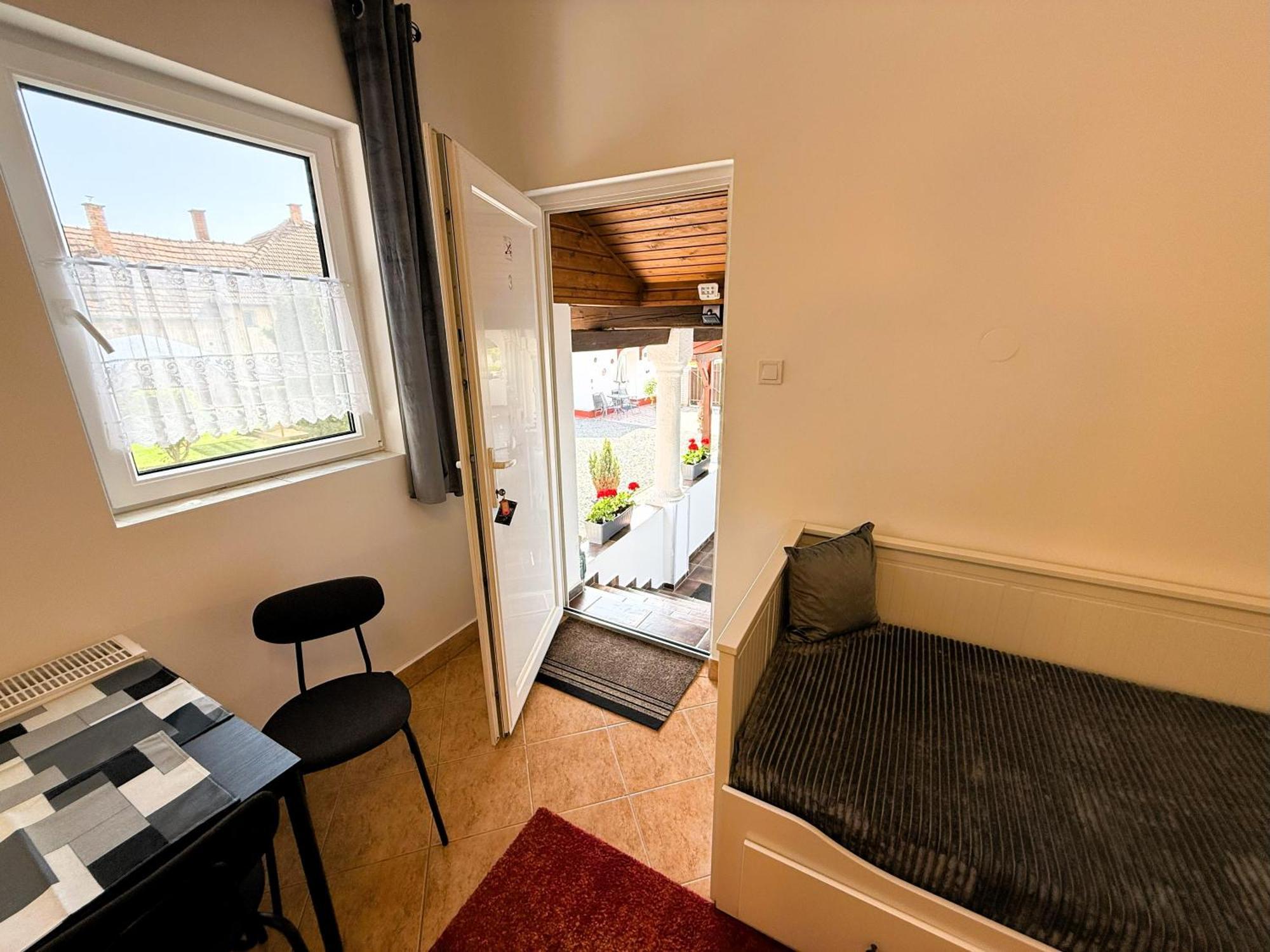 Harmony Vendeghaz Egerszalok Apartment ภายนอก รูปภาพ